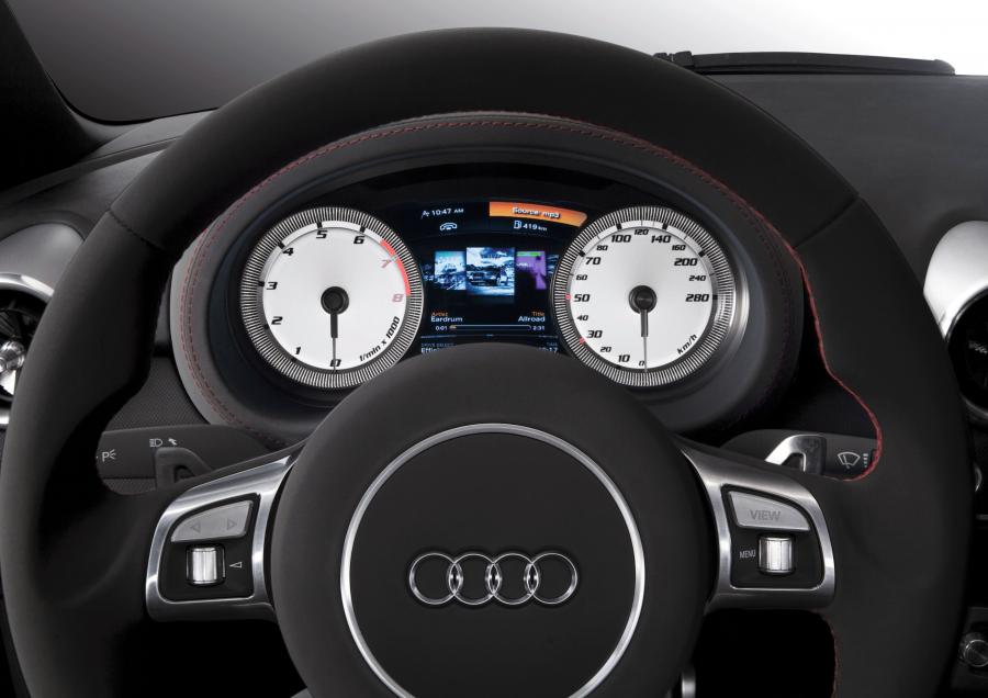 Панель приборов Audi Metroproject Quattro Concept 2007 года  (фото 20 из 42)